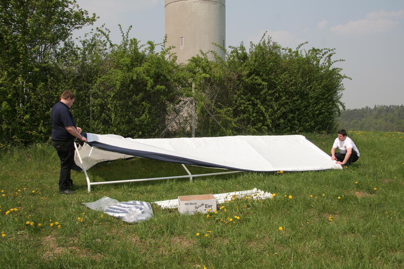 Zelt aus frischen Eiern