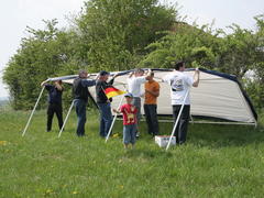 Die Fahne darf nicht fehlen.