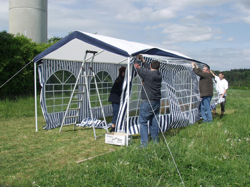 Zelt - vom Winde verweht