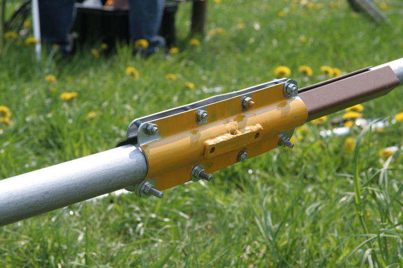 Die Haltmichzusammenschelle